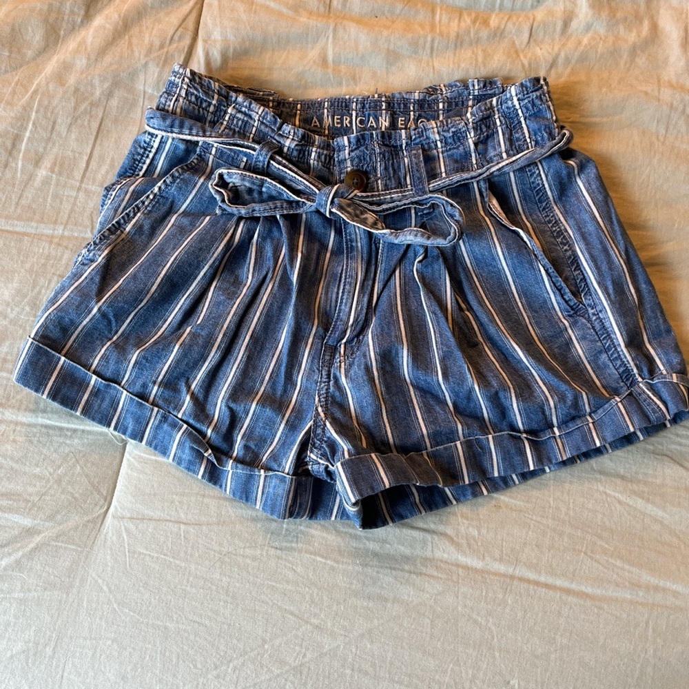 American Eagle paper bag shorts